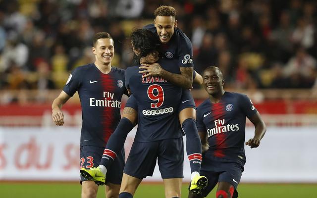 他则以斜向 他则以斜向